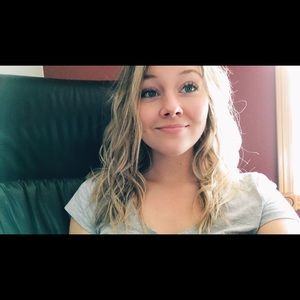 Meet your Posher, Brianna